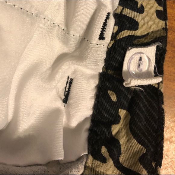 Boys size 12 camo shorts - Picture 4 of 4